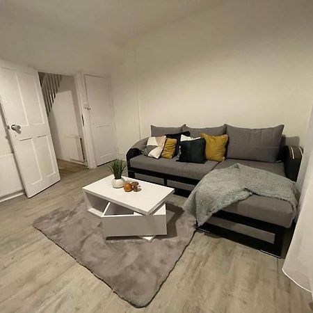Spacious 2 Bedroom On Tower Bridge 伦敦 外观 照片