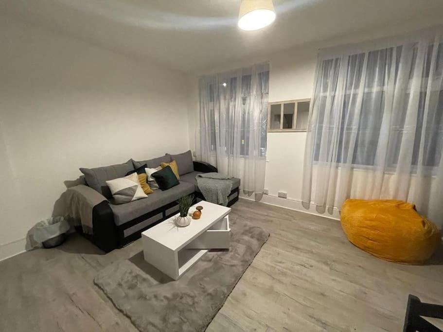 Spacious 2 Bedroom On Tower Bridge 伦敦 外观 照片